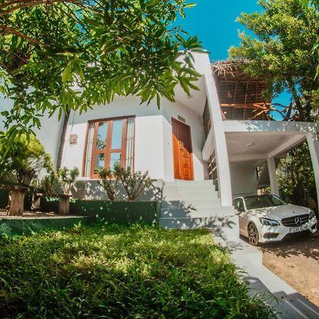 Blue Berry Villa Hikkaduwa Luaran gambar